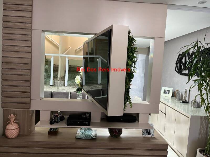Sobrado, 3 quartos, 240 m² - Foto 1