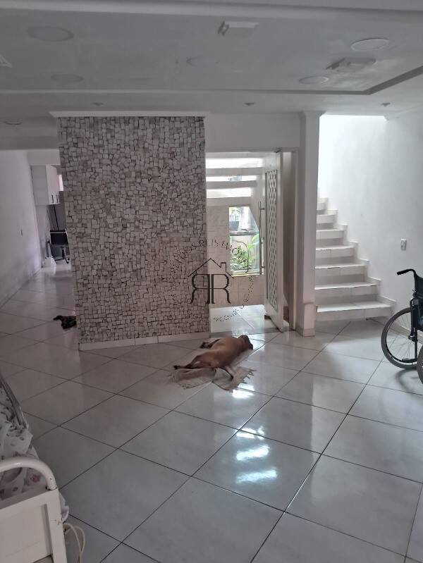 Sobrado, 3 quartos, 105 m² - Foto 1